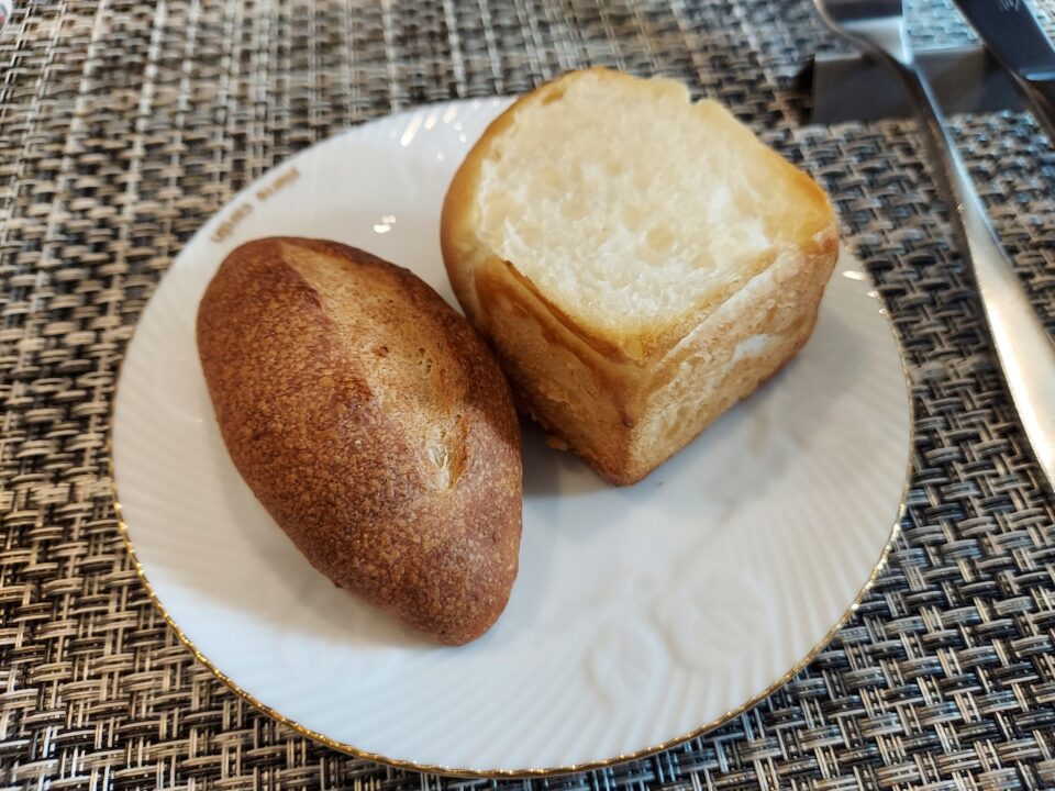 「ビストロ輝」のパン