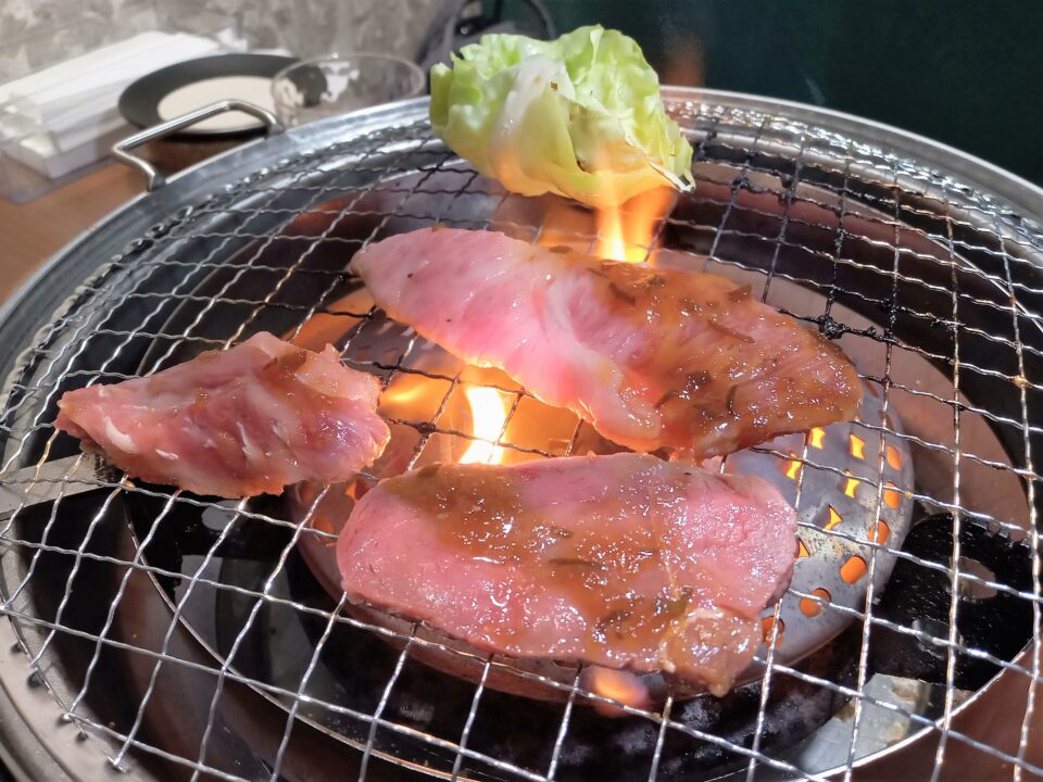 「YAKINIKU TAKETEN（ヤキニク タケテン）」のたけてん3種焼き肉ランチ