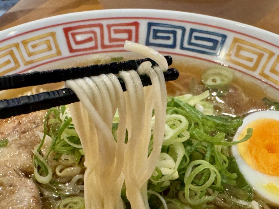 「手のべ冷麺専門店 六盛 大分店」中華そば