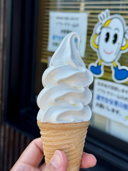 「ベルズソフト」北海道生乳(メープルコーン)