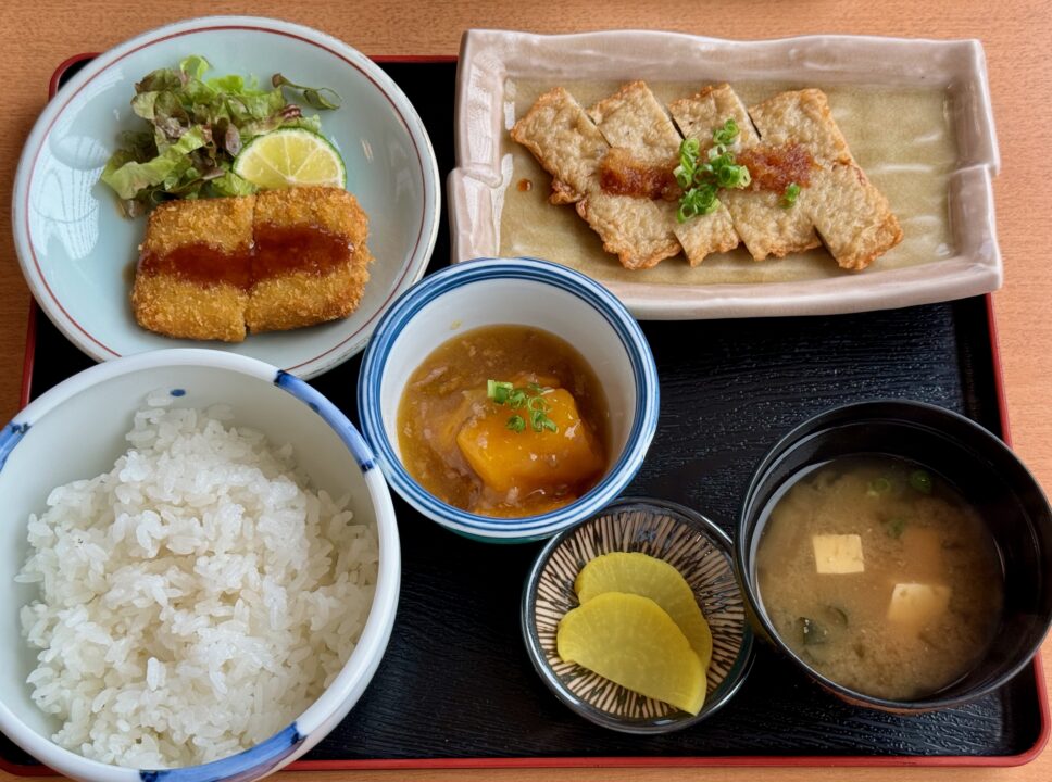 「食事処りんすけ」じゃこ定食