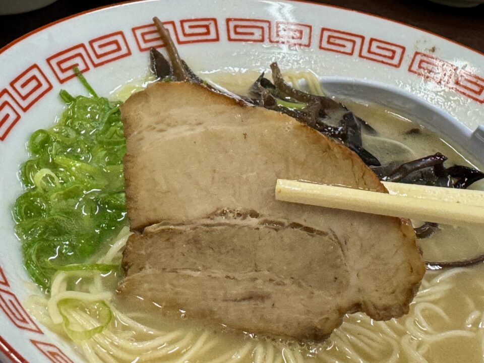 「豚骨ラーメン 浅野本店」ラーメン半チャーハンセット