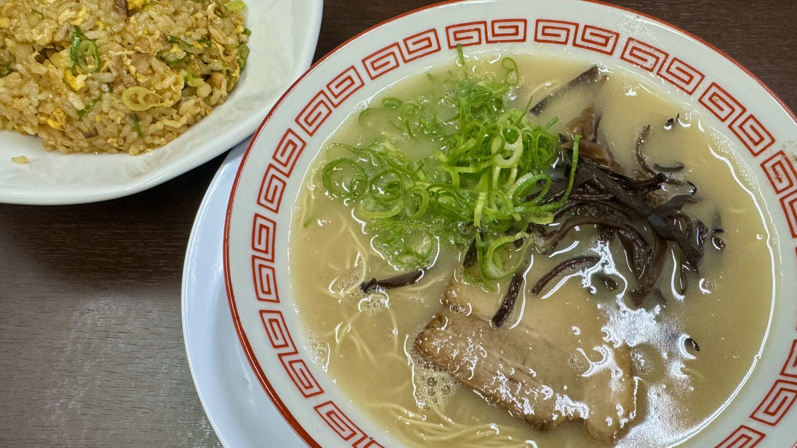 豚骨ラーメン 浅野本店（大分市府内町）