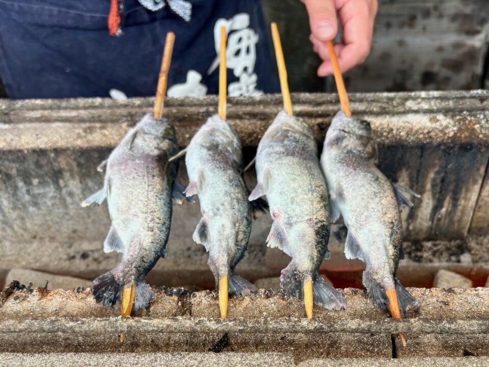 「桂茶屋」山女魚炭火焼