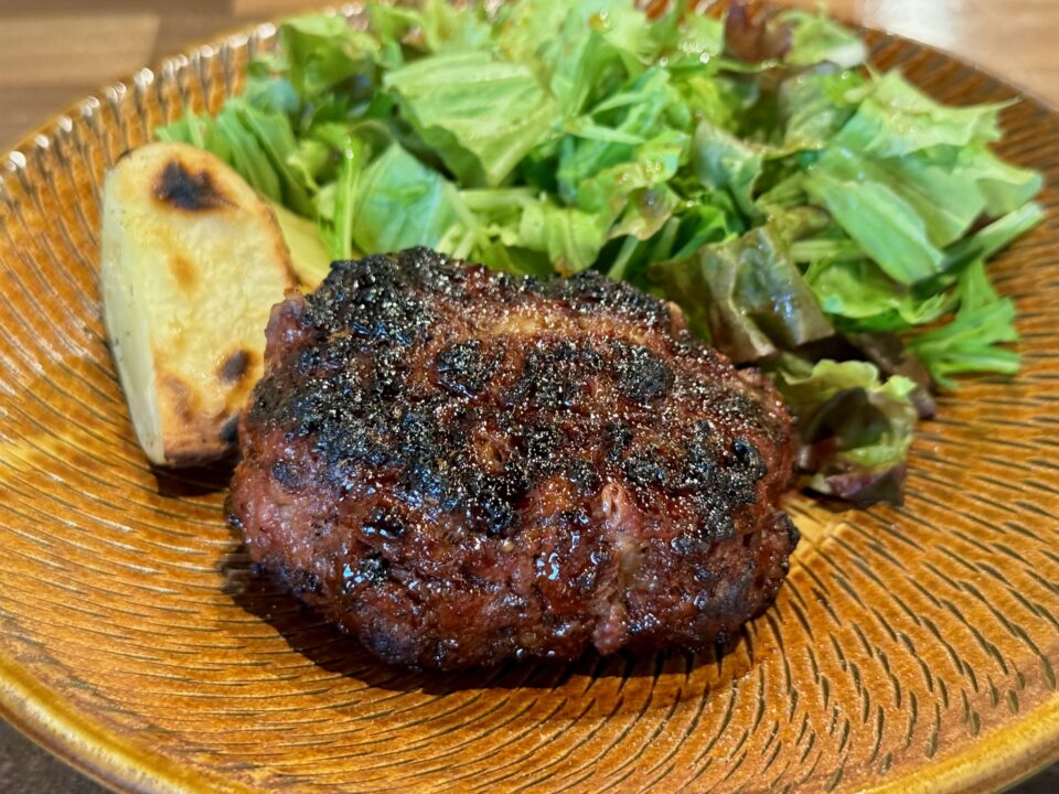 「囲炉裏炭火焼き 湊」炭火焼きハンバーグ定食