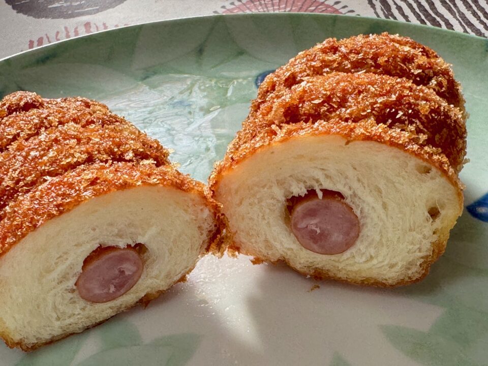 「BAKERY alfine（アルフィーネ）」ウィンナードーナツ