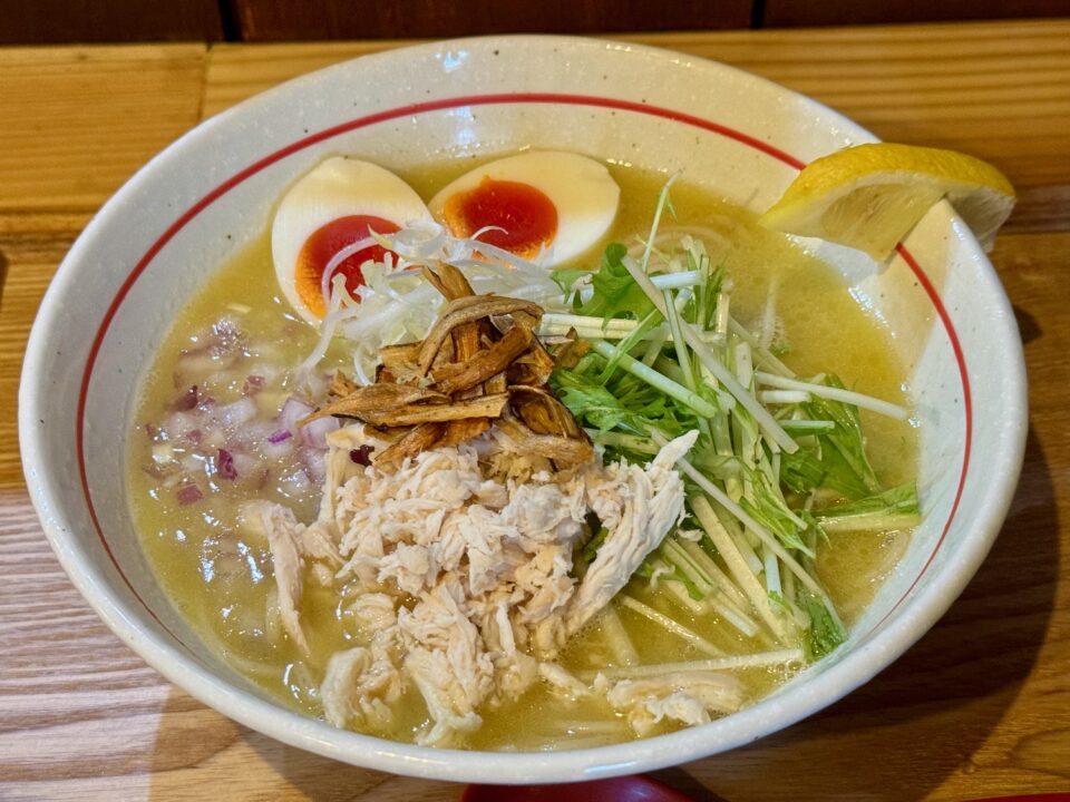 「らーめん 鶏の虜」玉子入り鶏白湯