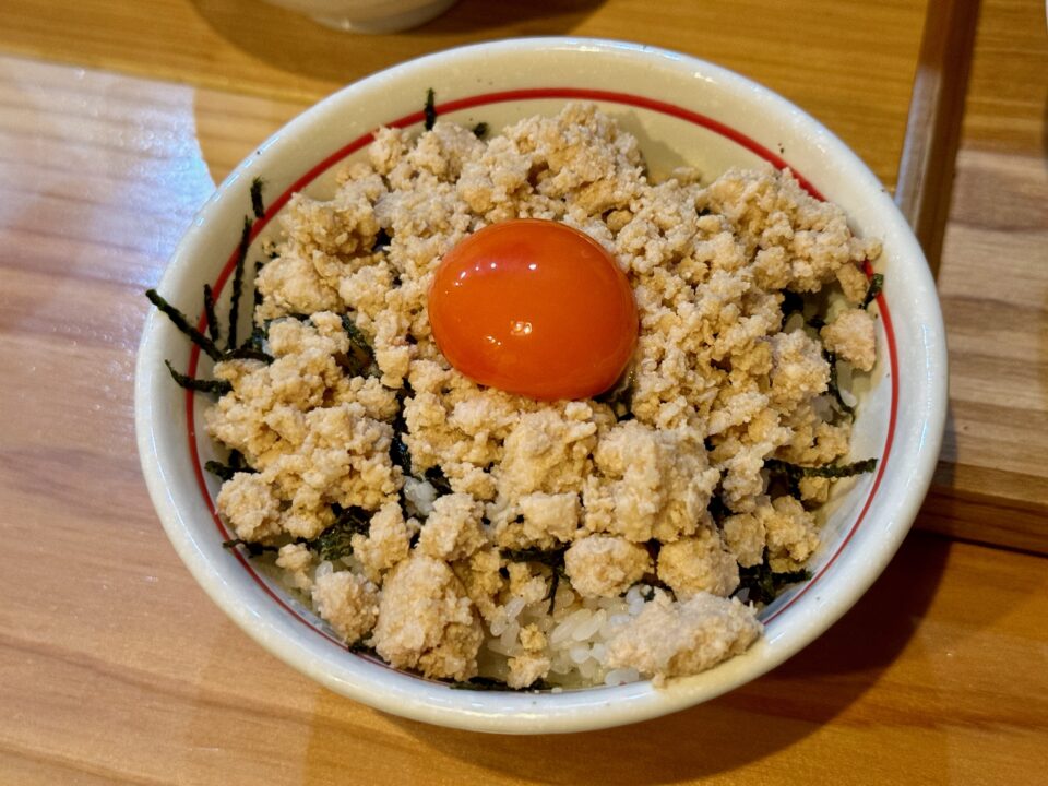 「らーめん 鶏の虜」鶏そぼろ月見