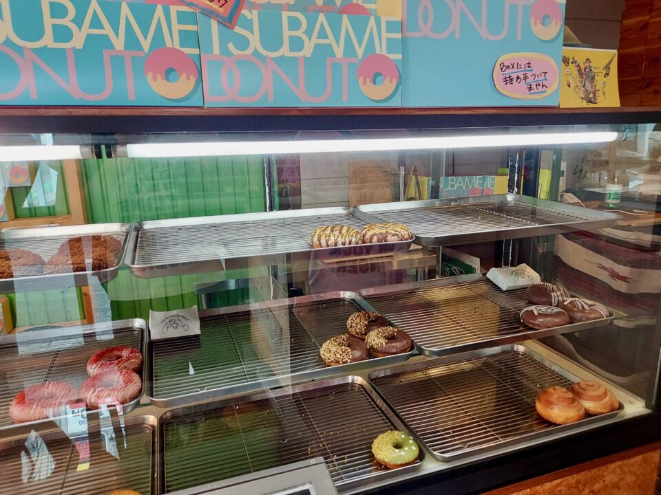 「TSUBAME DONUT（ツバメドーナツ） 渡辺通店」店内