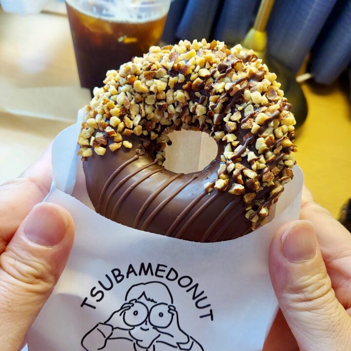 「TSUBAME DONUT（ツバメドーナツ） 渡辺通店」アーモンド