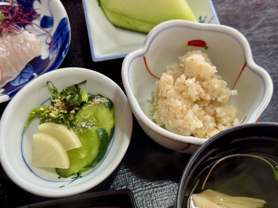 「茶寮 倉掛」和定食（ハンバーグ）