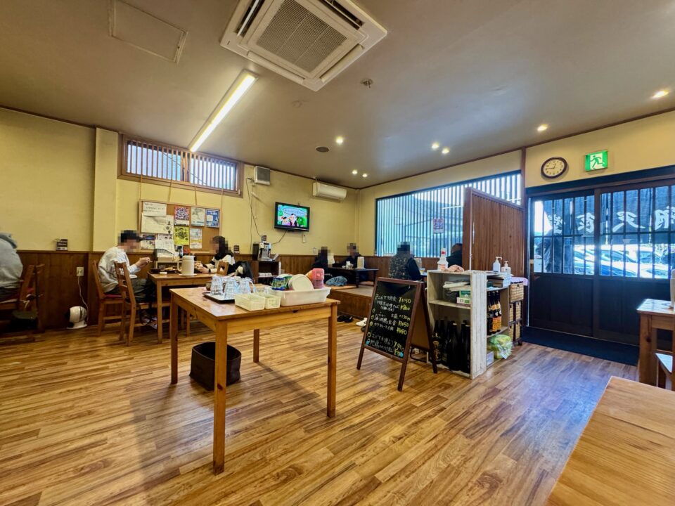 「翔天食堂」店内