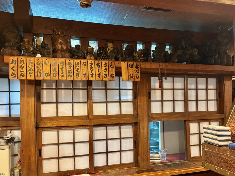 「串の豊」店内