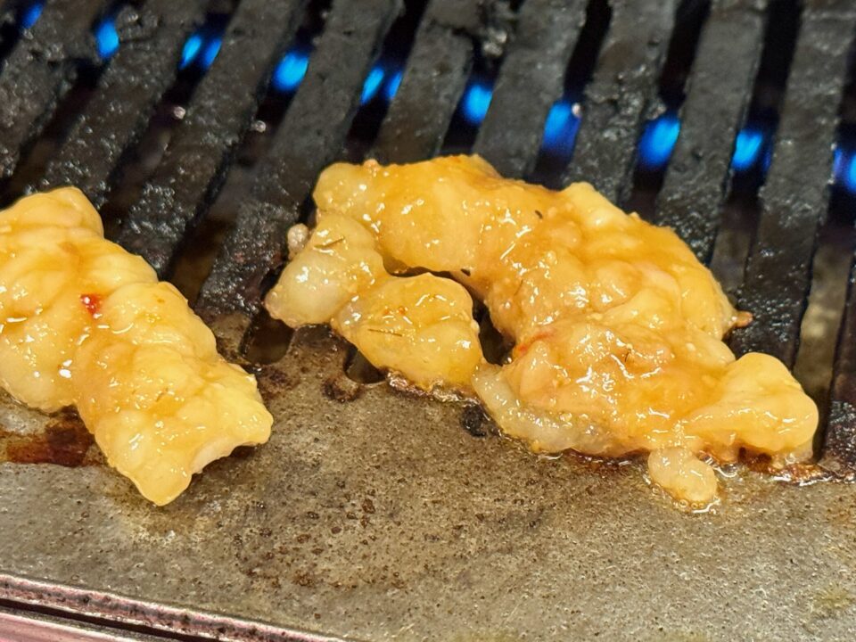 「焼肉セブン」カルビとホルモンの焼肉定食