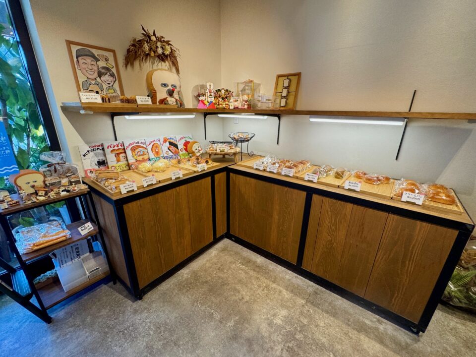 「カンパーニャBakeryハダノ」店内