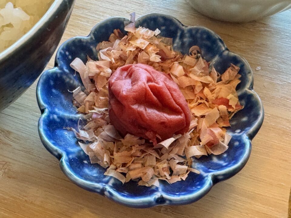 「鷹来屋ガーデンささら（Takakiya Garden SASARA）」卵かけご飯と酒蔵のお味噌汁