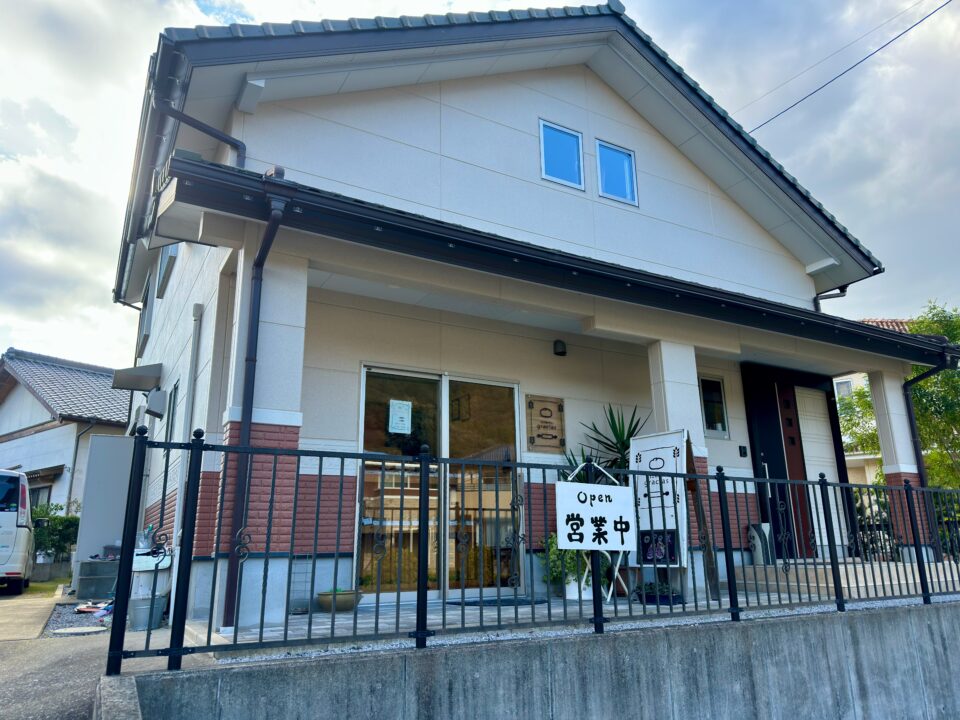 「手ごねパン gracias(グラシアス)」外観