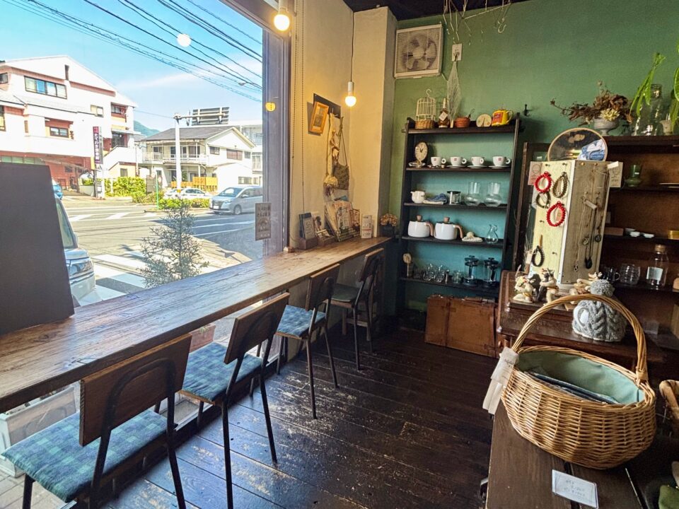 「cocolate(ココラート)」店内
