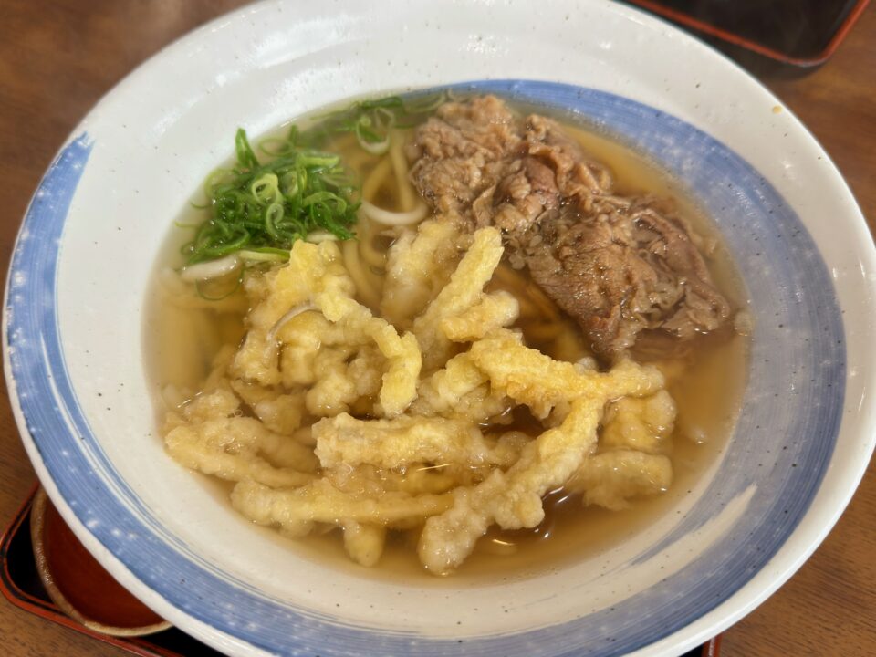 「鳴門うどん光吉店」ごぼう天肉うどん