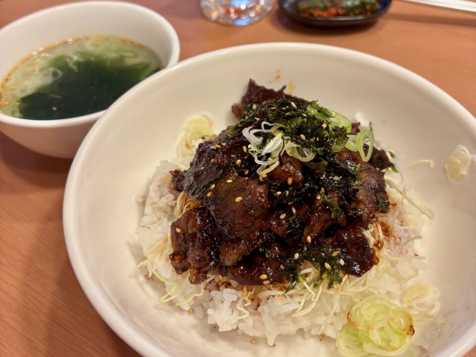 「焼肉 花炎」焼肉丼