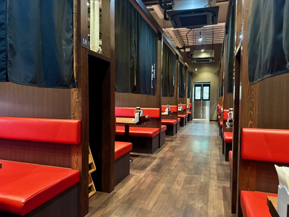 「韓国苑 わさだ店」店内