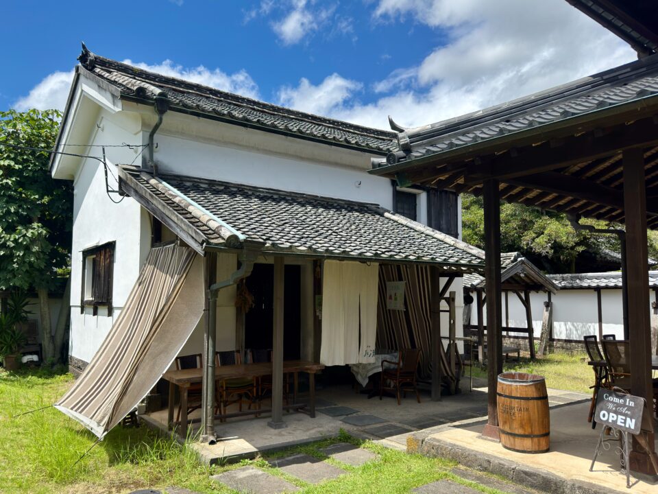 「cafe 凡と凛」外観