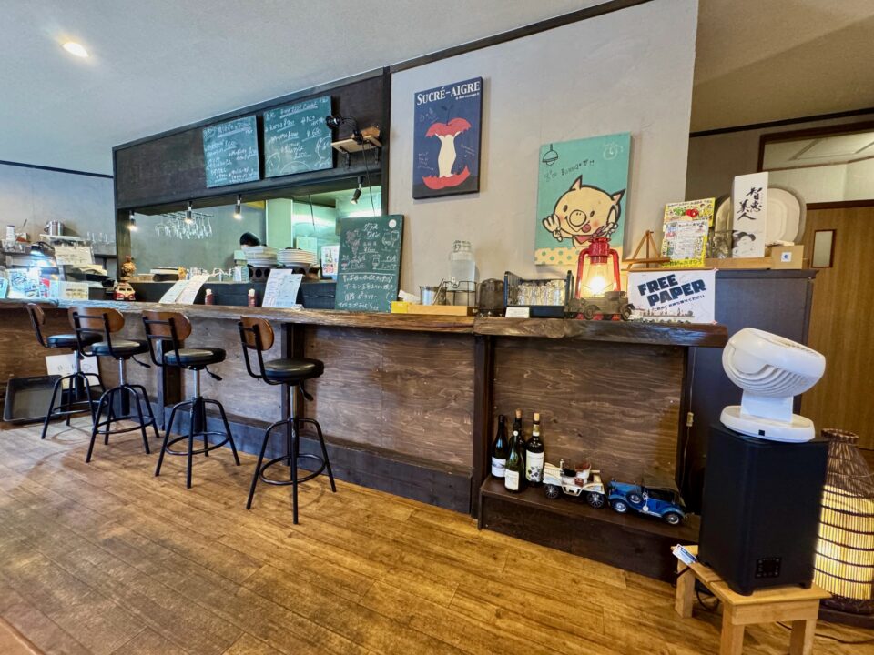 「9▷▷10（きゅうからじゅう）」店内