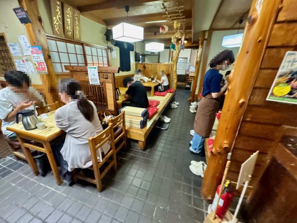 「いまきん食堂」店内