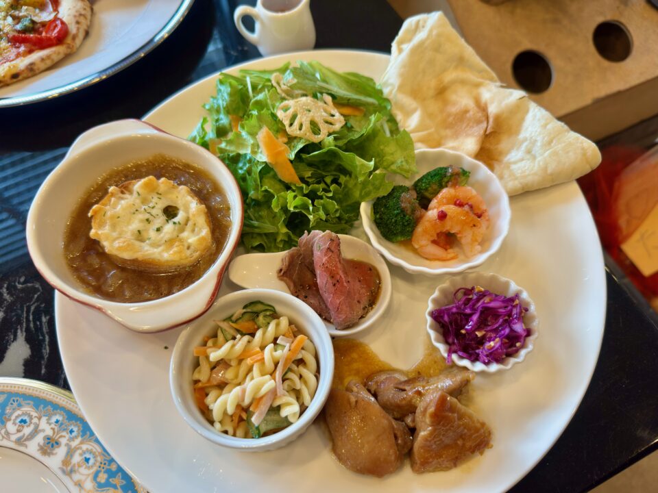 「KUSCHEL Cafe（クシェル カフェ）西大分店」ピタバンプレートA