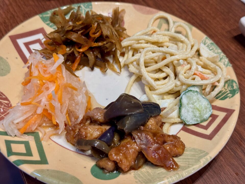 「韓国苑 わさだ店」無料サラダバー