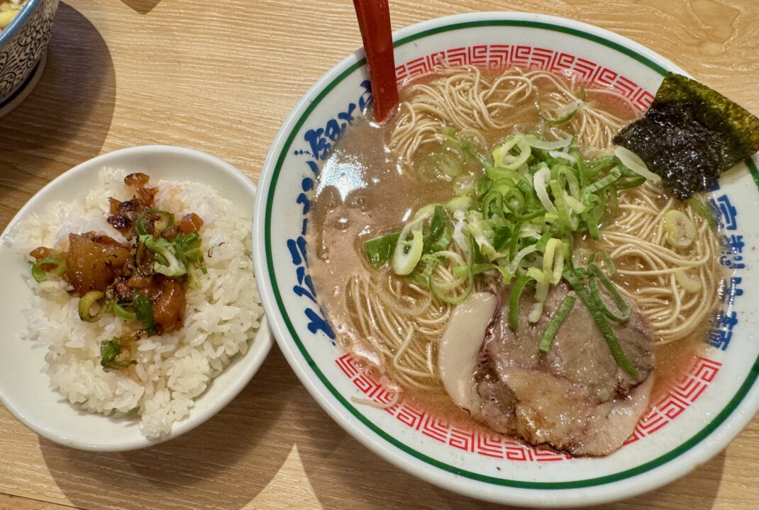 「大分ラーメン 銀とら」ラーメン+Aセット