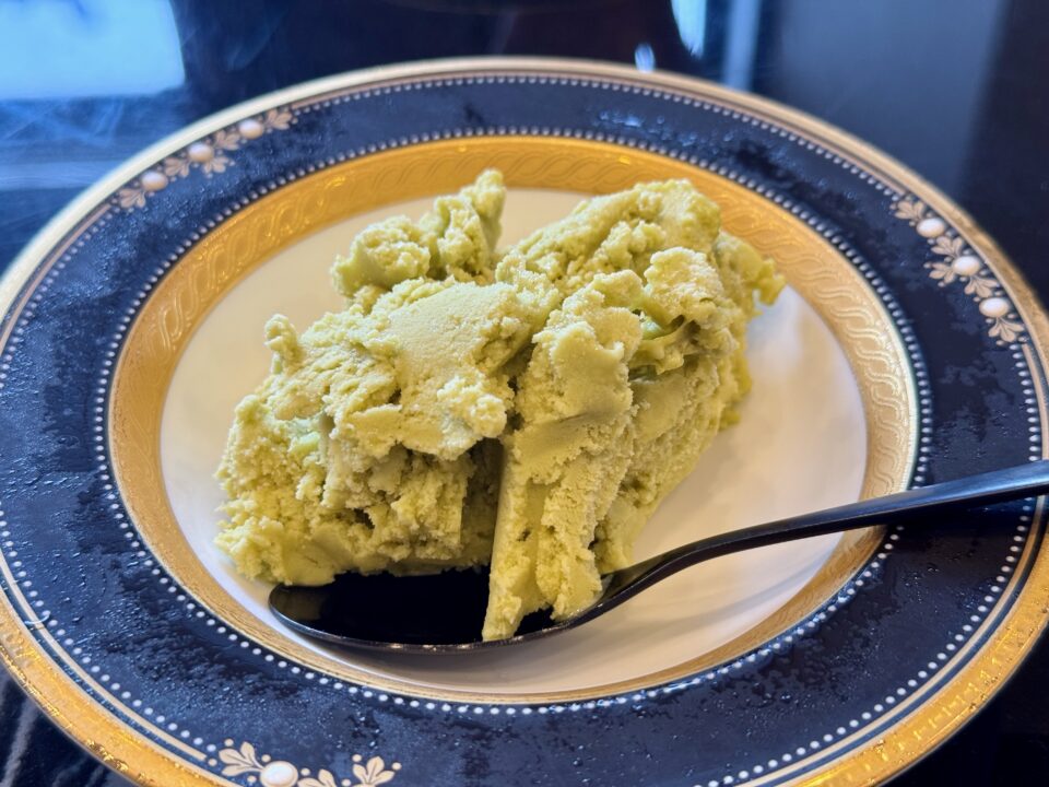 「KUSCHEL Cafe（クシェル カフェ）西大分店」ジェラート
