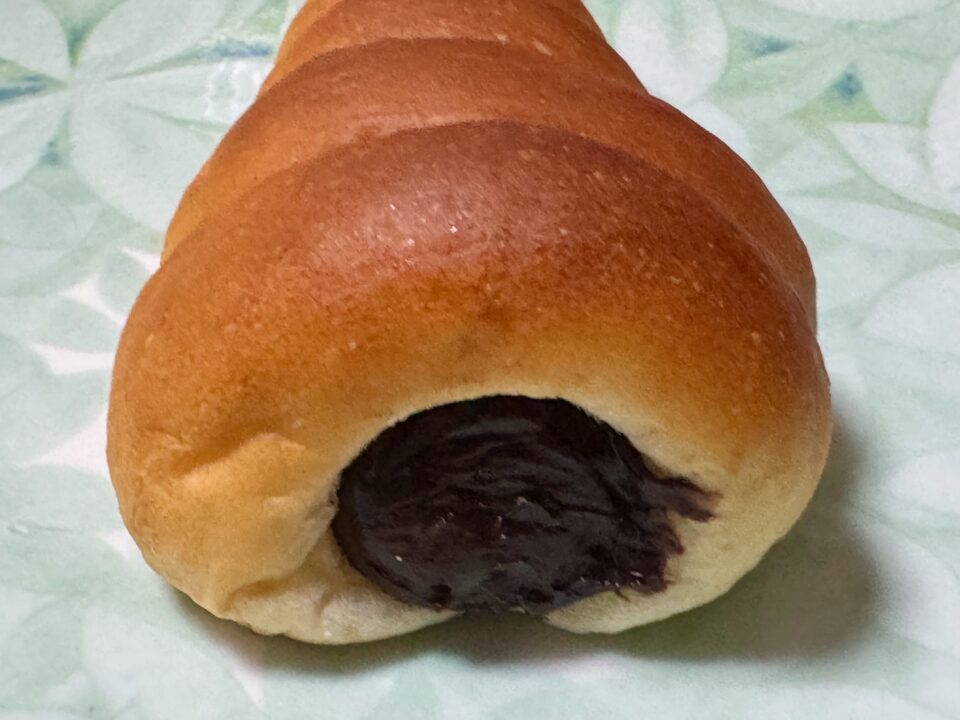 「KUSCHEL Cafe（クシェル カフェ）西大分店」チョココロネ