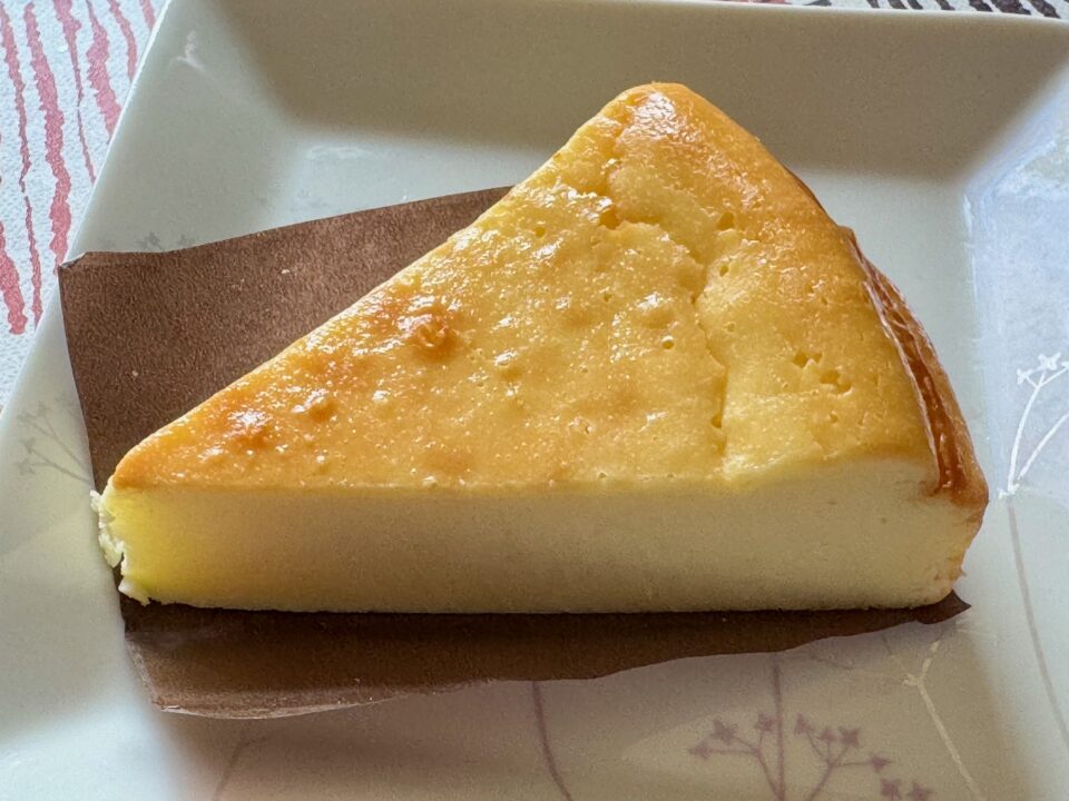 「とりtoたまご 本店」チーズケーキ