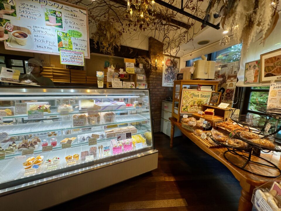 「はちみつ菓子工房くにみ」店内