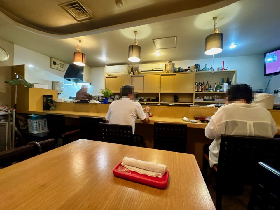 「食堂 南天」店内