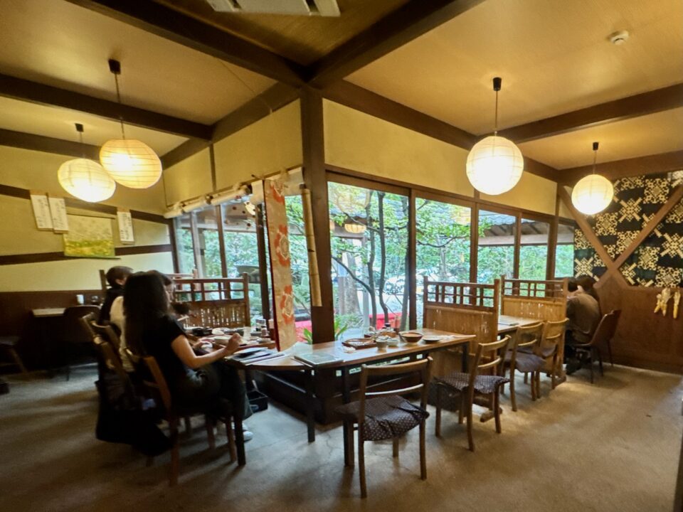 「甘味茶屋」店内