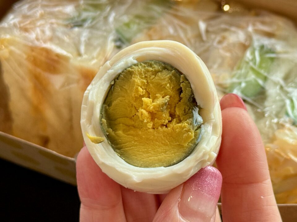 「岡本屋売店」地獄蒸し塩たまご