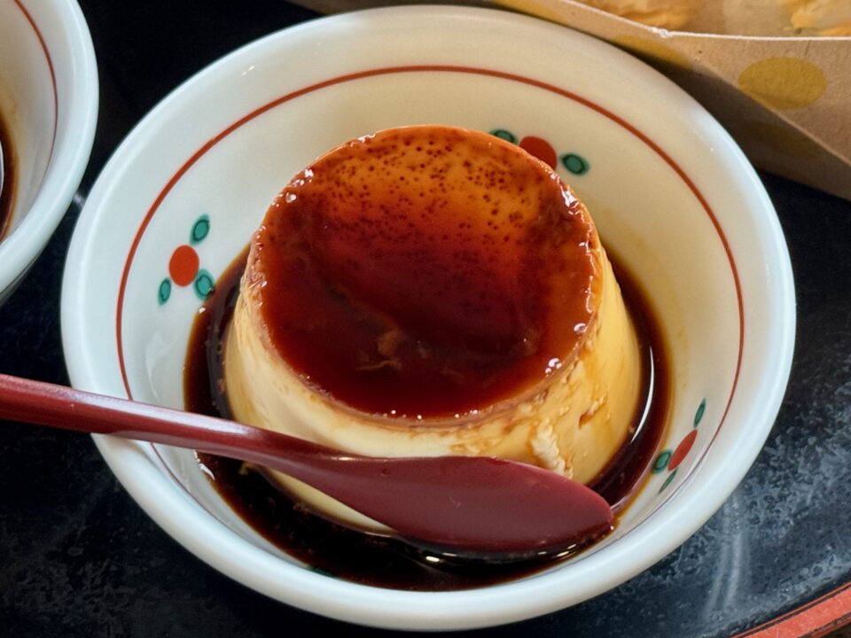 「岡本屋売店」元祖地獄蒸しプリン