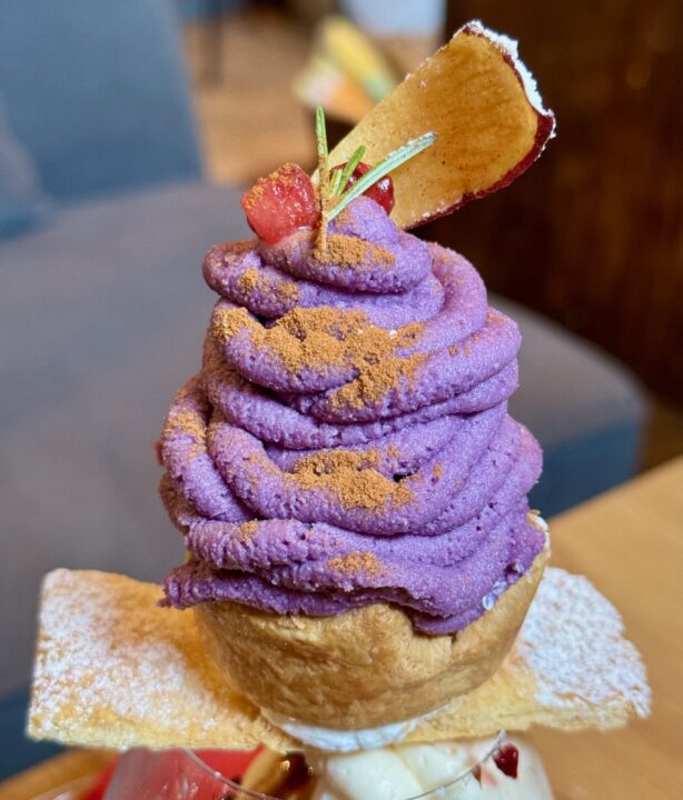 「cafe...TEMPUS」季節フルーツとお芋のパフェ