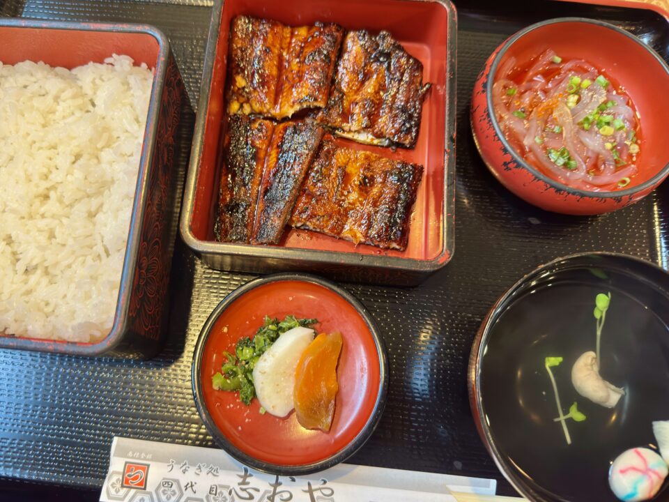 「志おや 四日市本店」うな重