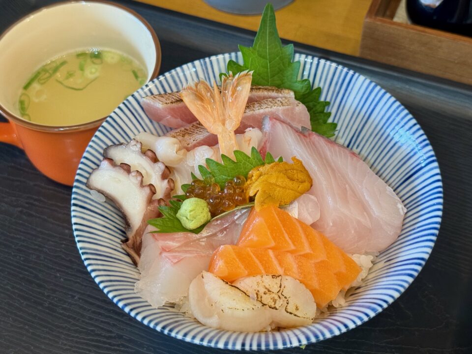 「藤田鮮魚店」俺の海鮮丼