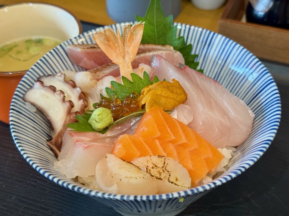 「藤田鮮魚店」俺の海鮮丼