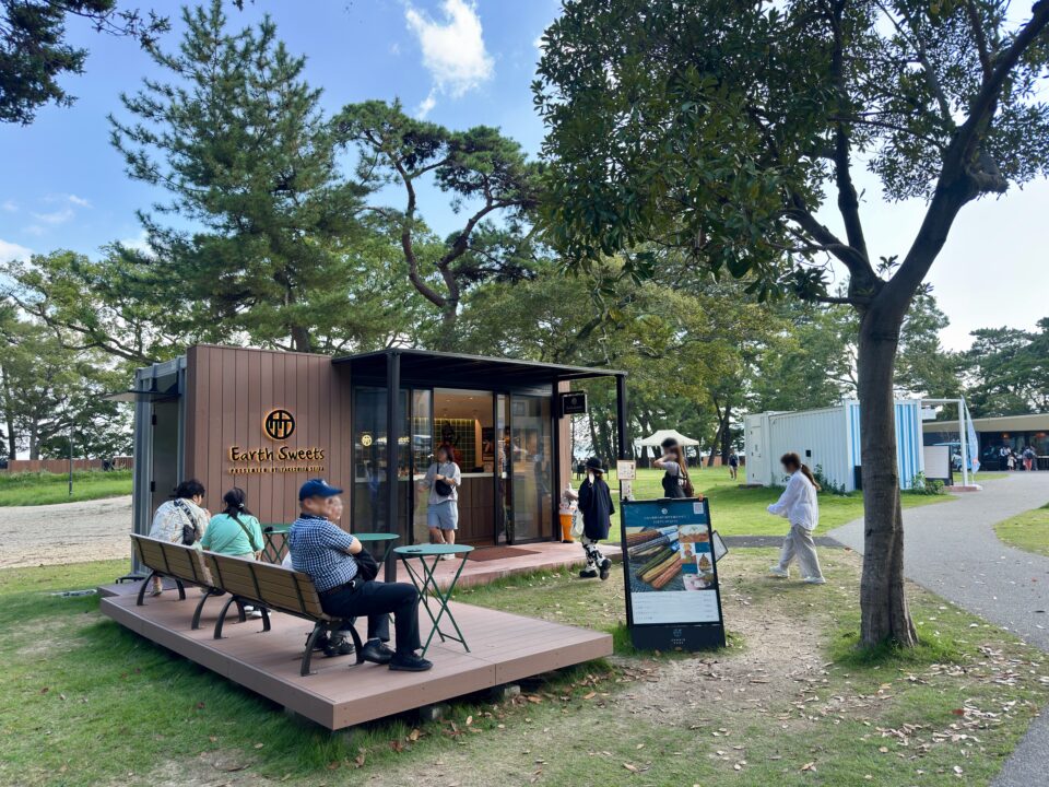 「Earth Sweets」テラス席