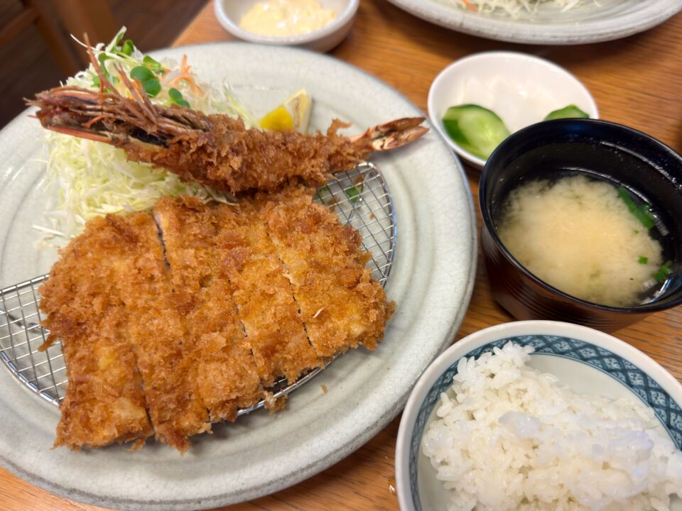 「不二かつ 大分店」ヒレかつとえびフライ定食