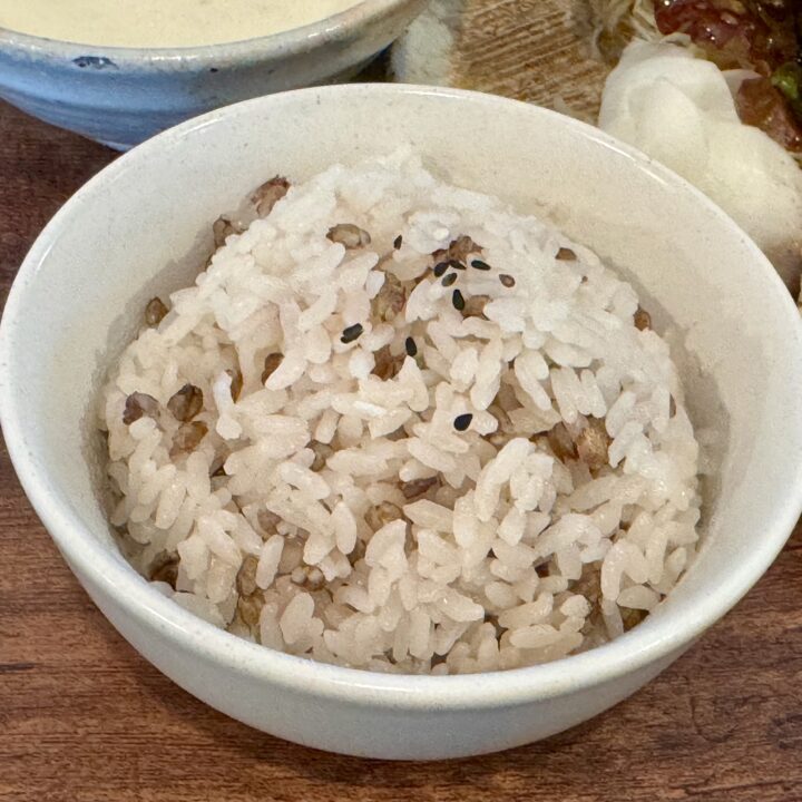 「cafe Green Brown（カフェ グリーン ブラウン）」県産ハンバーグと彩りサラダといろいろプレート