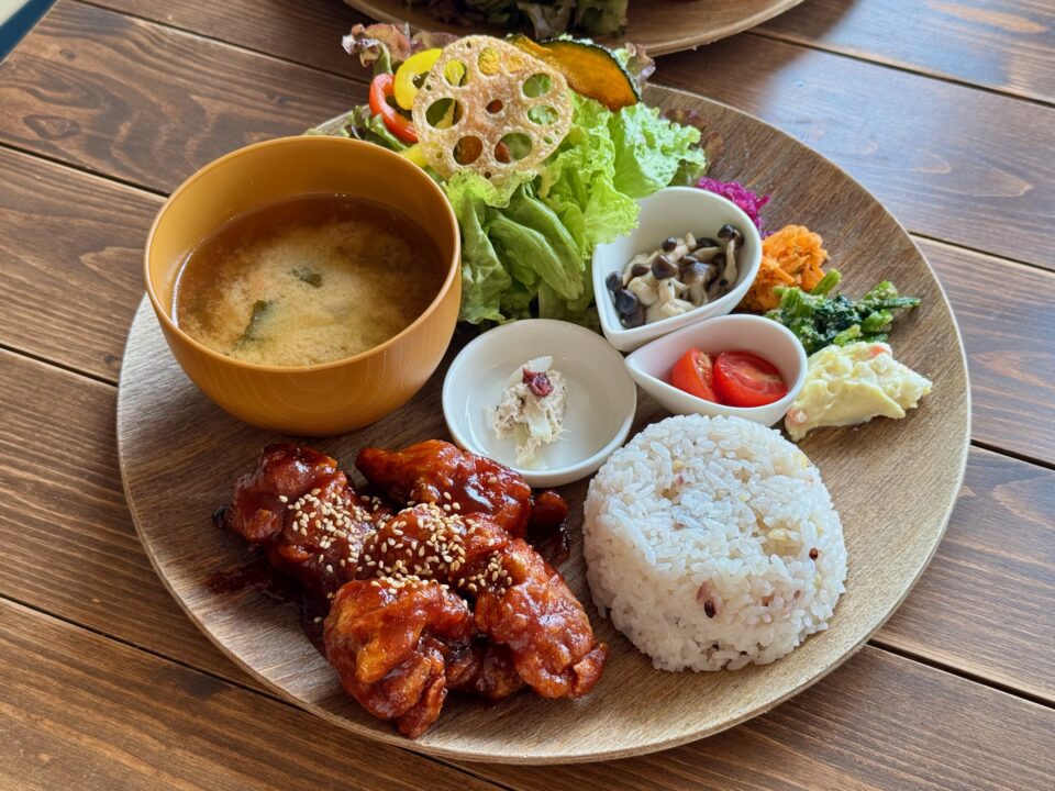 「Cafe & zakka yumekaze」ヤンニョムチキン