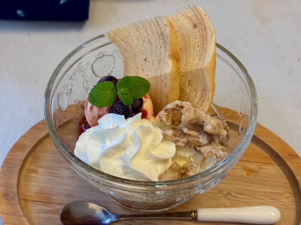 「ザイフェナー・ティッペル」バウムクーヘンパフェ