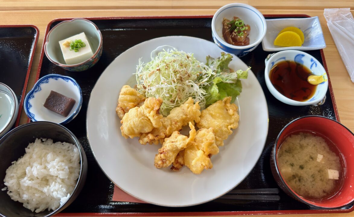 「かぐらちゃや」たけのこ食堂(
とり天定食)