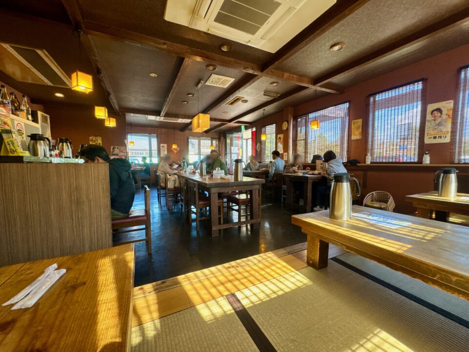 「中国料理 王さん」店内